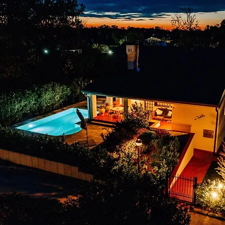 Isabella Albarella Island