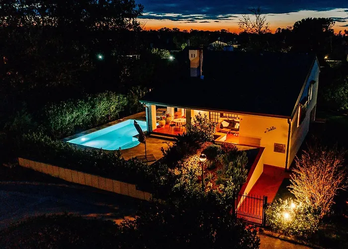 Isabella Albarella Island